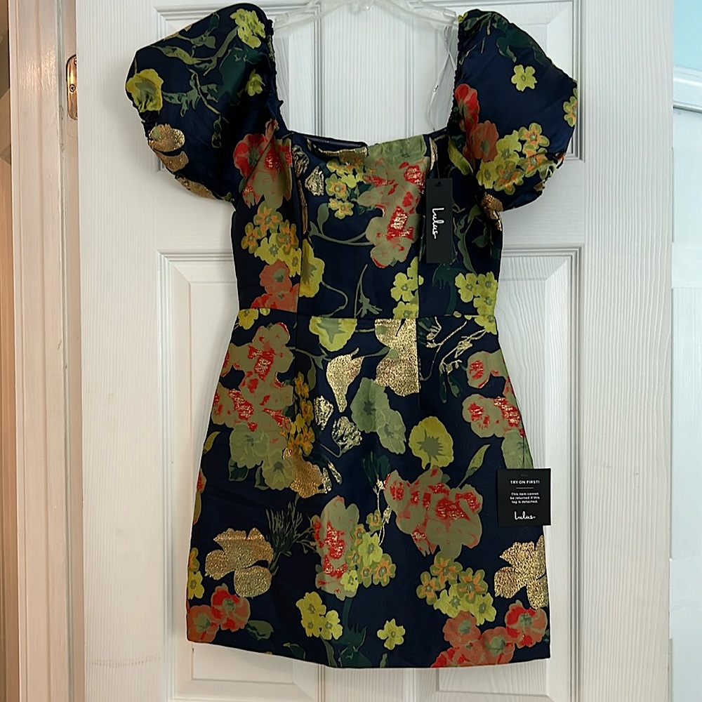 Floral dress/Never Worn